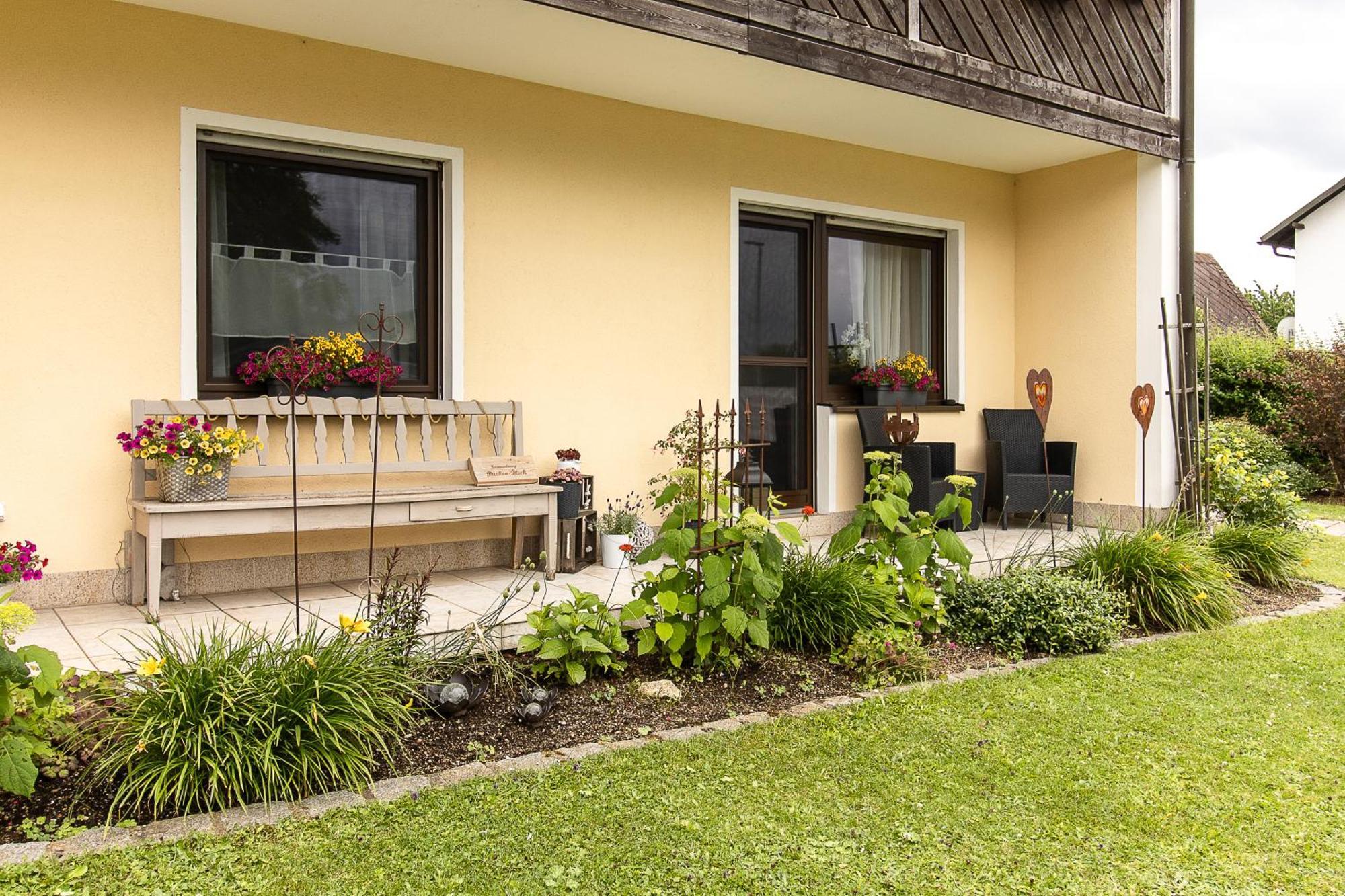 Buchen Blick - Ruhige Moderne Ferienwohnung 82Qm. Fichtelberg Exterior photo
